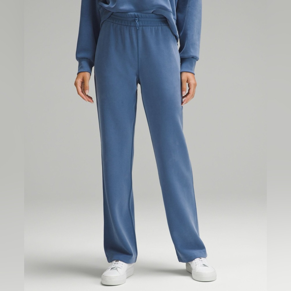 NWOT Lululemon Softstreme High-Rise Pant